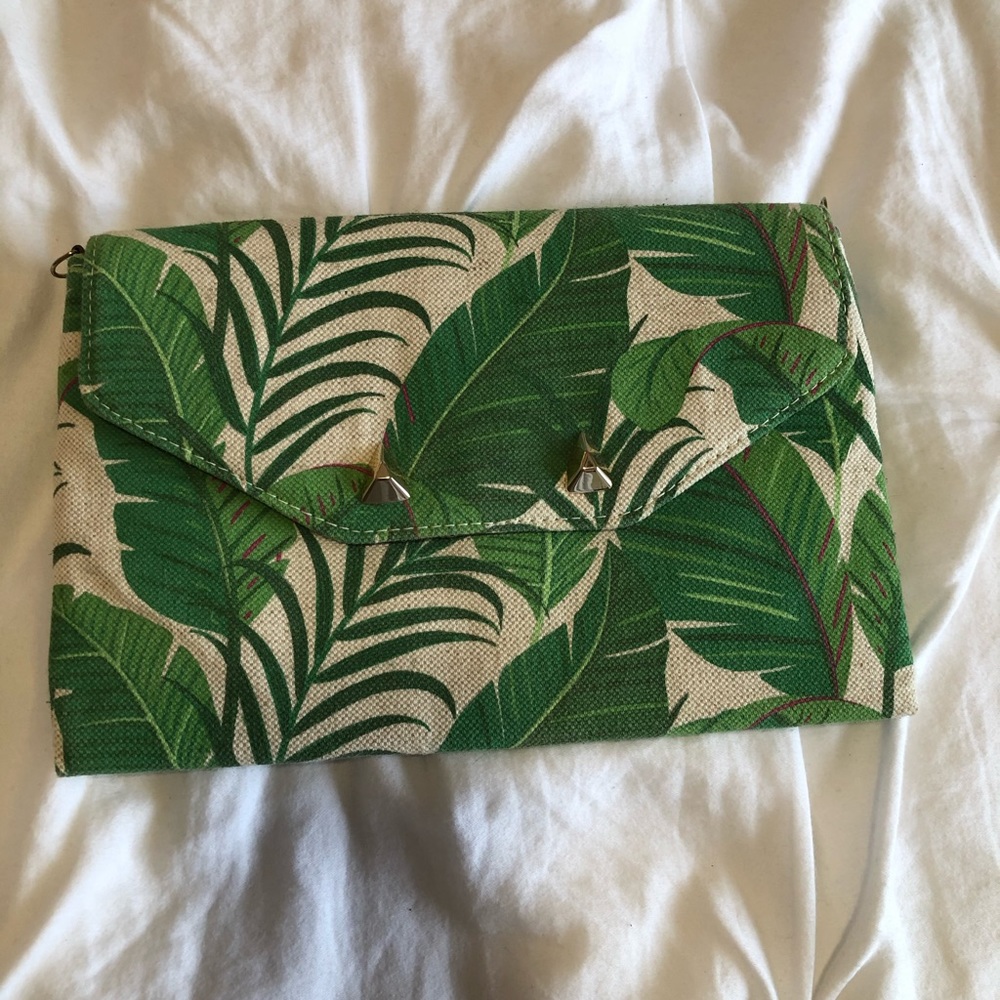 Stella & Dot Palm Clutch